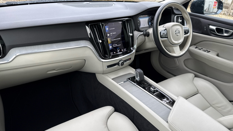 Volvo V60 2.0 B5P Cross Country 5dr AWD Auto Petrol Estate